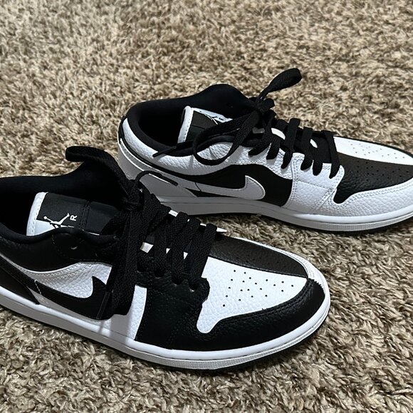 Air Jordan 1 Low SE 'Homage' Black & White for Women (SIZE 9) - Picture 5 of 7